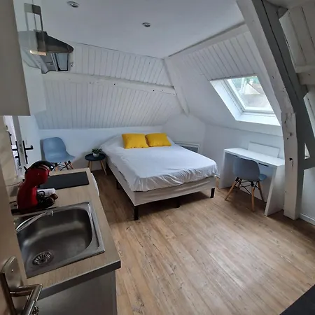 Apartment Castle Pierrefonds